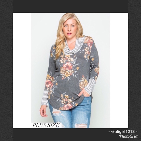 Tops - LAST ONE - 5⭐️’s Plus Size Floral Tunic